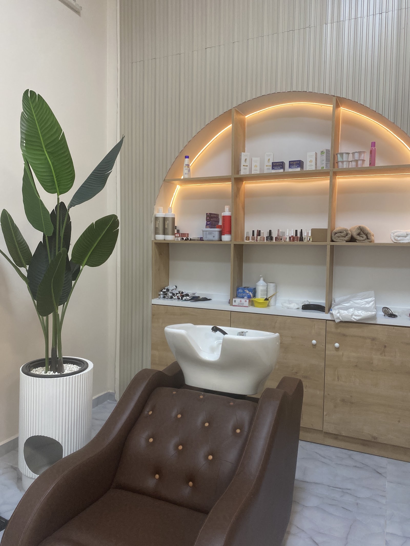 BÜŞRA AYYILDIZ | Hair & Makeup Studio Bayan Kuaförü