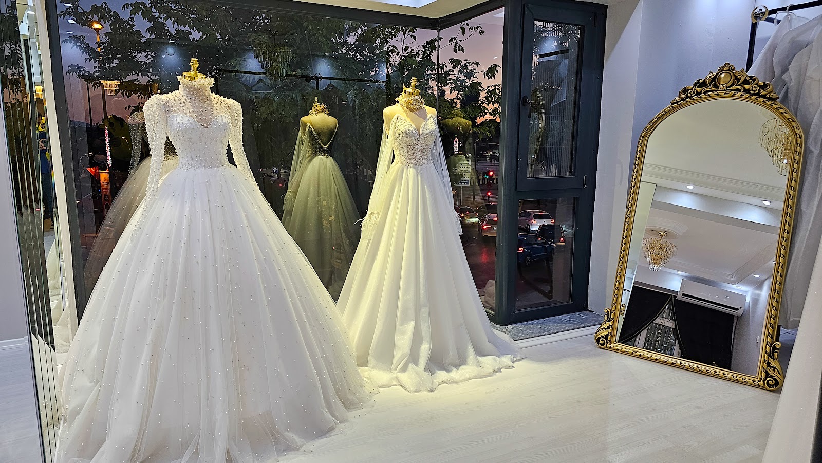 Sıdıka Efe Wedding Dress - Gelinlik Modelleri kır düğünü mekanı — Adapazarı